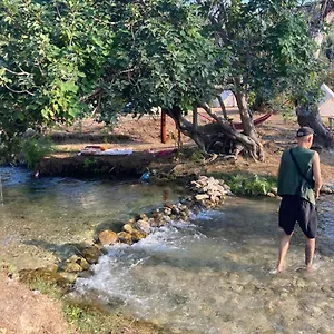 Glamping Albanian Glamping Bunec, Piqeras